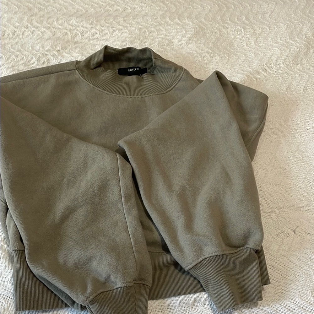 Forever21 woman Olive Crewneck Sweater